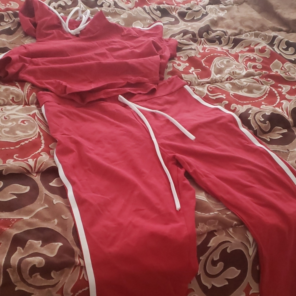 Crop top with pants set